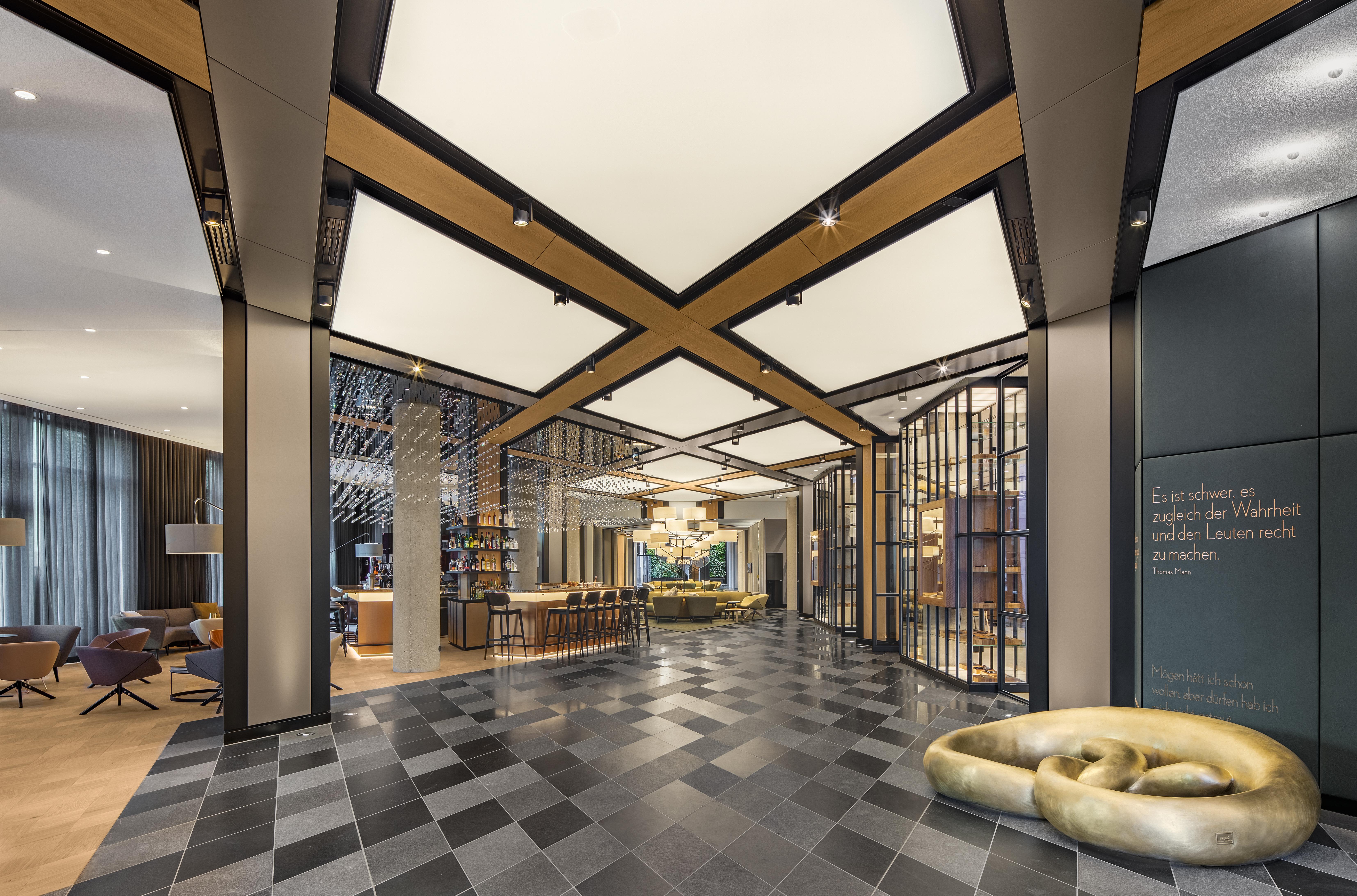 Andaz Munich Schwabinger Tor, By Hyatt Hotel Kültér fotó The lobby of the hotel
