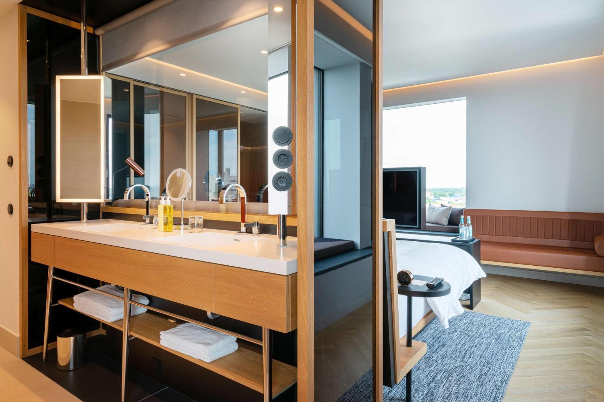 Andaz Munich Schwabinger Tor, By Hyatt Hotel Kültér fotó Deluxe Room