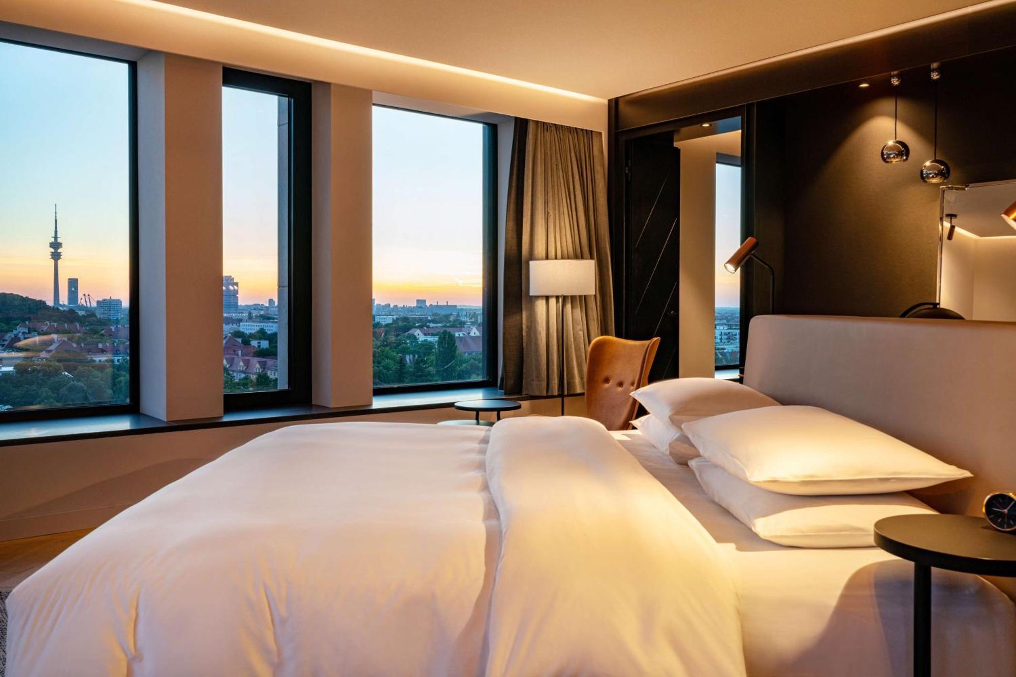 Andaz Munich Schwabinger Tor, By Hyatt Hotel Kültér fotó A room at the hotel