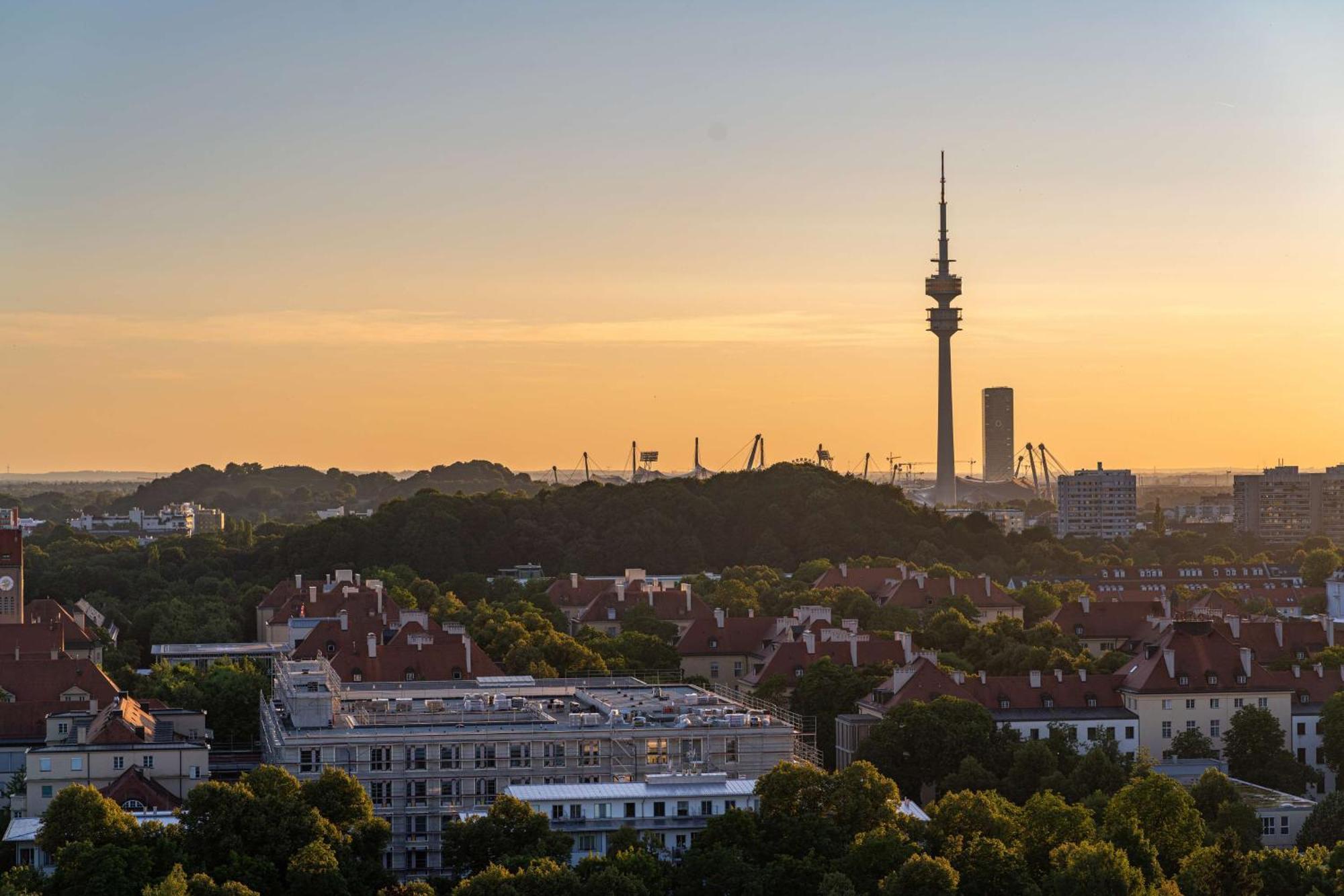 Andaz Munich Schwabinger Tor, By Hyatt Hotel Kültér fotó View of the city